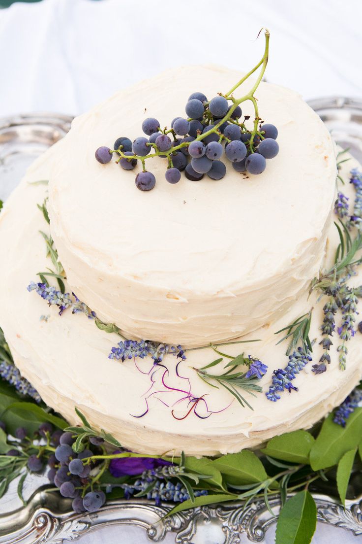 lavender wedding cake,wedding cake pictures,wedding cake ideas,wedding cake