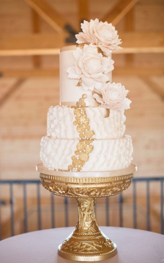 ivory and gold three tiered cake | fabmood.com