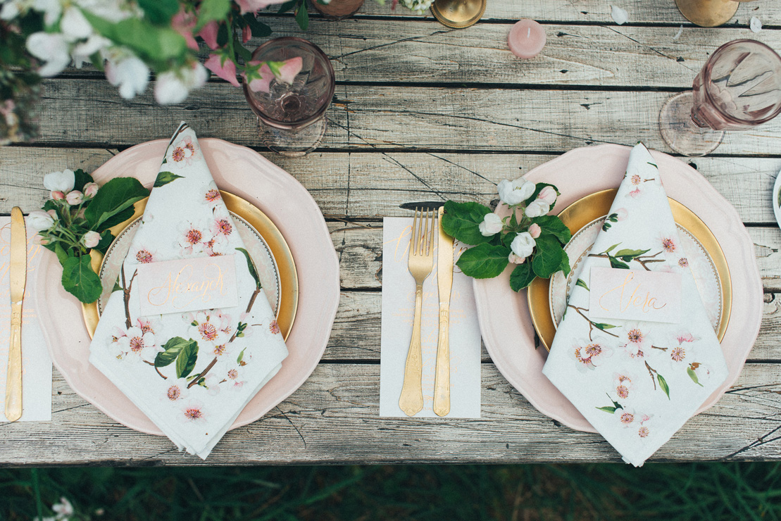 wedding place setting | Romantic Ethereal wedding inspiration { Fresh and Subtle Shades } Photography : pshefter.com | read more on fabmood.com #weddinginspiration : 