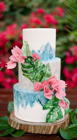 Coral and navy blue wedding color scheme | summer wedding color ideas