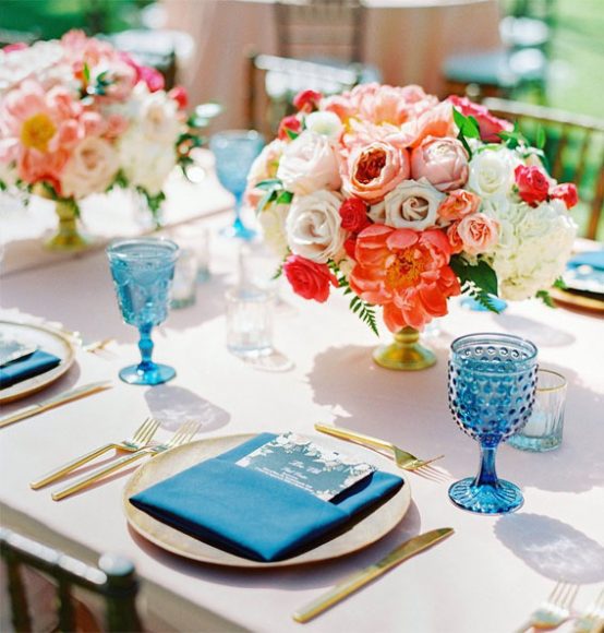 Coral and navy blue wedding color scheme | summer wedding color ideas