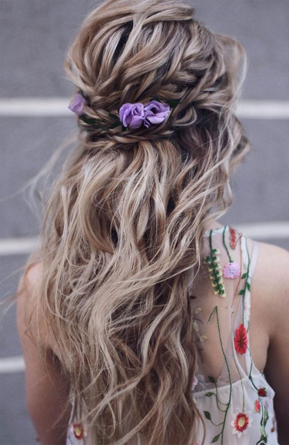 Gorgeous hairstyles for WAVY HAIR that perfect for any occasion