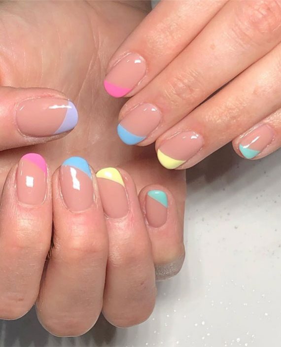 10 French Tip Nails Inspired Spring Nail trends to wear now, French Nails