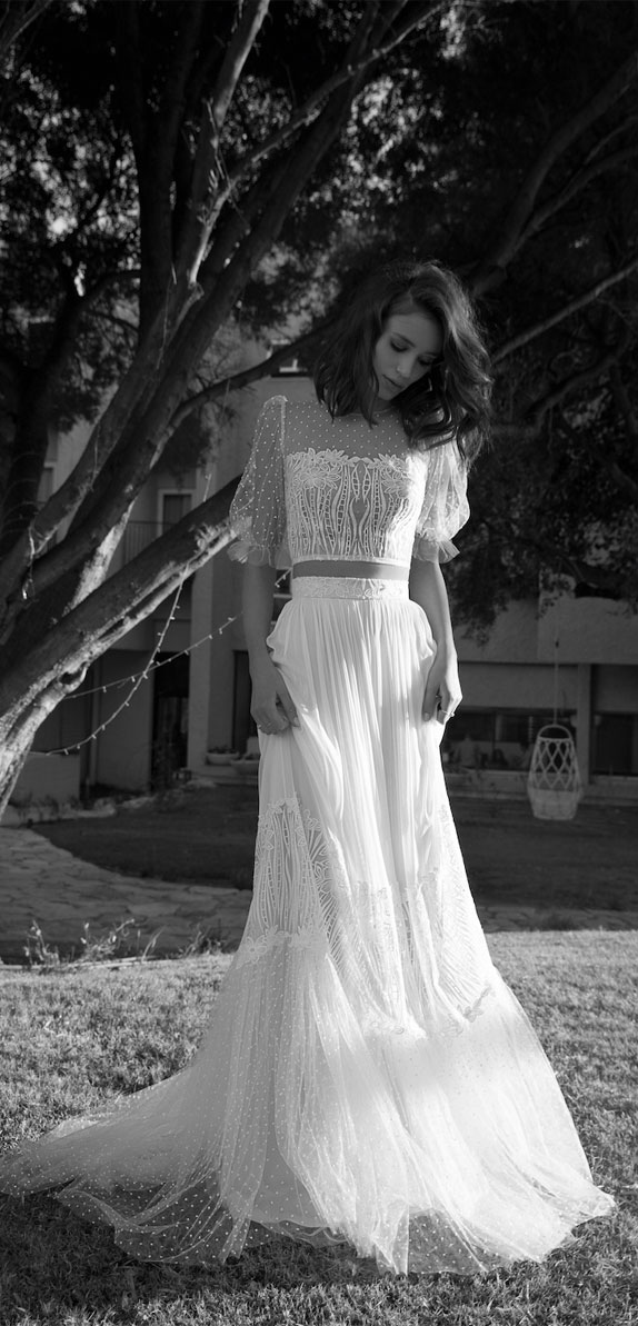 crop top wedding dress, two piece wedding dress, short sleeve wedding dress #weddingdress #weddinggown