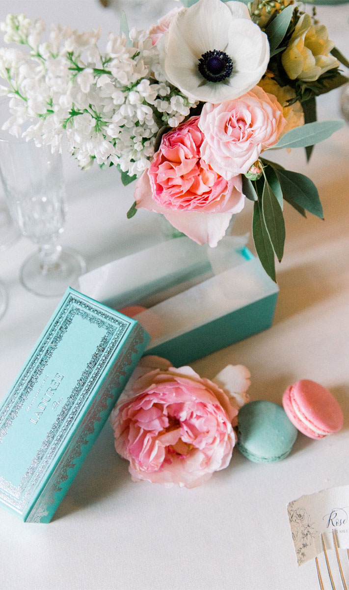 macaron wedding favors, wedding favors, french wedding favors, wedding favor ideas , macaron french wedding favors #weddingfavors