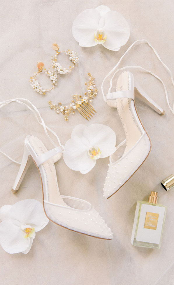 white wedding shoes, white pumpls, lace wedding shoes, lace wedding heels #weddingshoes