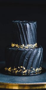 The Most Beautiful Black Wedding Cakes { Ultra Chic & classy }