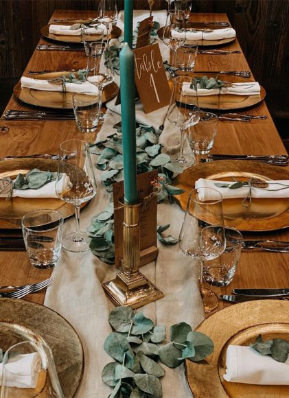 Pretty Ways to Dress Up Your Wedding Reception Tables : Rustic Wedding