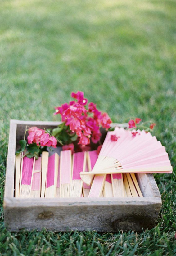 pink wedding favors, pink wedding ideas, fan wedding favors