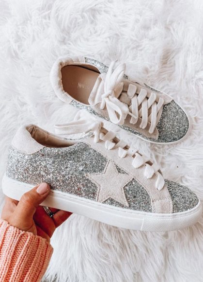 Best Sneaker Trends 2021 | Outfits to wear with sneakers | fab mood