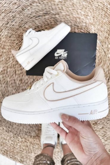 Best Sneaker Trends 2021 | Outfits to wear with sneakers | fab mood