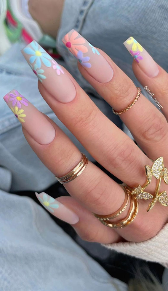 Chic Summer Nail Ideas Embrace the Season with Style : Baby Blue Short Nails