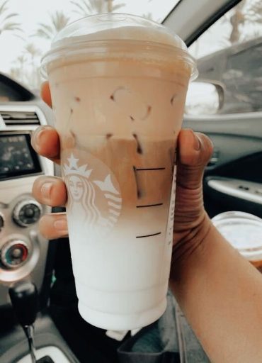 14 Starbucks Aesthetic Drinks That'll Make You Want To Try