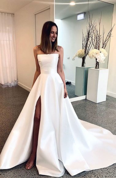 10 Beautiful & Classic Wedding Dresses 2021 | Wedding Gowns 2021