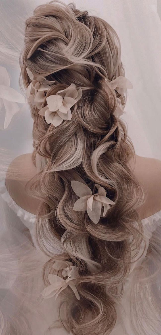 20 Best Wedding Hairstyles for Long Hair in 2024