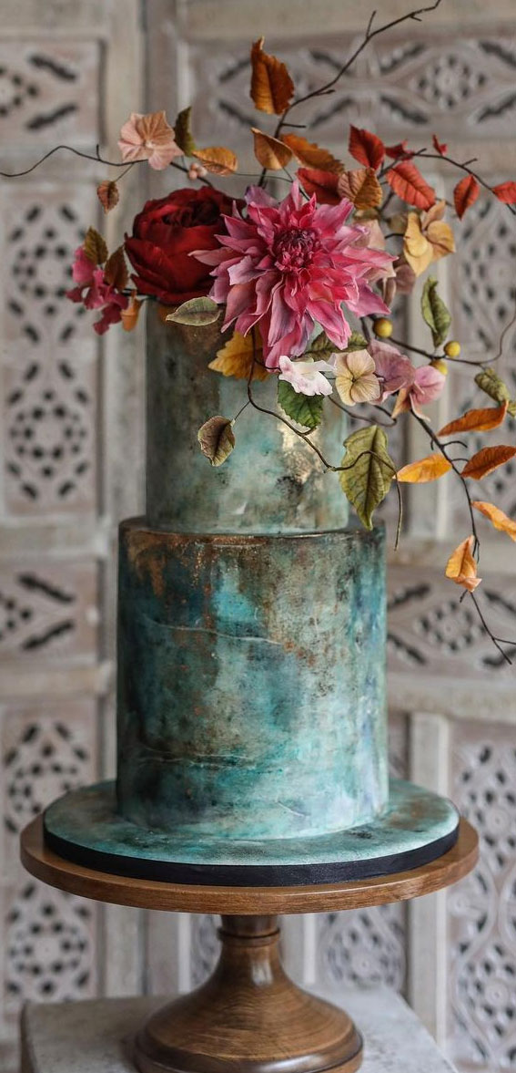 rustic concrete wedding cake, fall wedding cake, autumn wedding cakes 2021