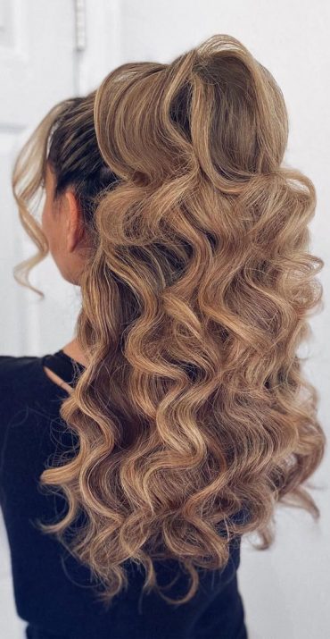 50 Breathtaking Prom Hairstyles For An Unforgettable Night : Voluminous ...