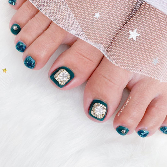 50 Trendy Pedicure Designs To Dress Up Your Toe Nails : Louis Vuitton Toe  Nails 1 - Fab Mood
