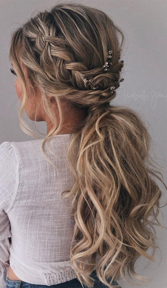 Coachella Hairstyles and Festival Hair Trends That Don't Require a Flower  Crown | Glamour