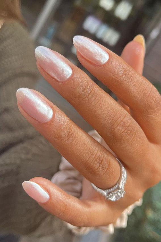 Glazed Donut Nails To Try Yourself Hailey Bieber Shimmery Nails Fab Mood Wedding