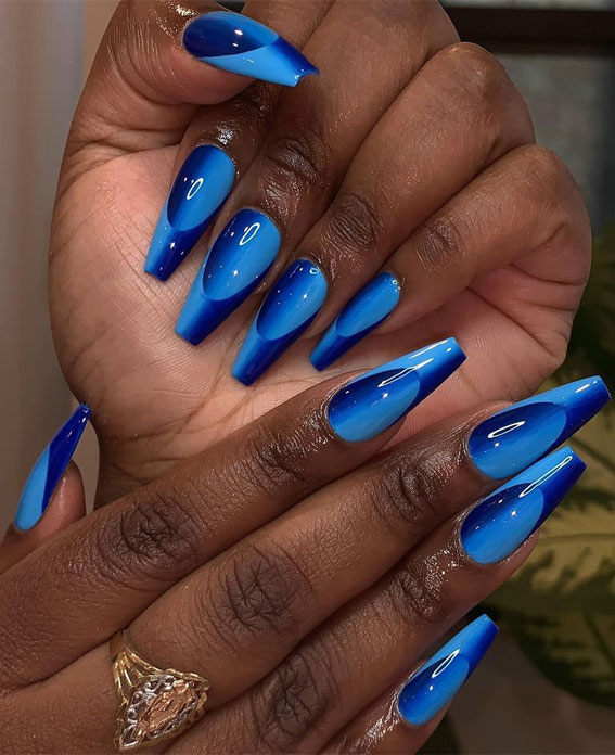 35 Best Optical Illusion Nails : Blue Illusion French Nails 1
