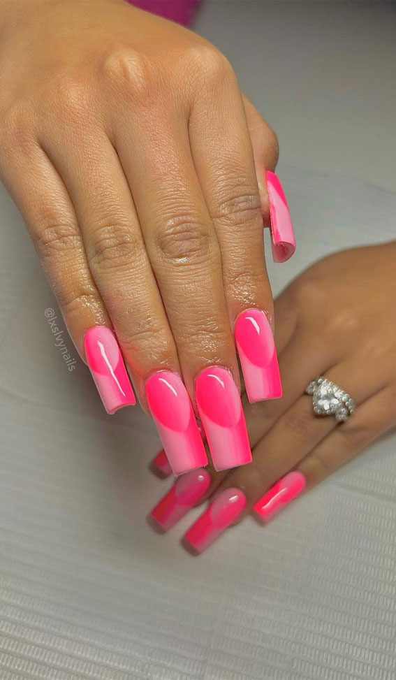 35 Best Optical Illusion Nails : Optical Illusion Pink French Nails