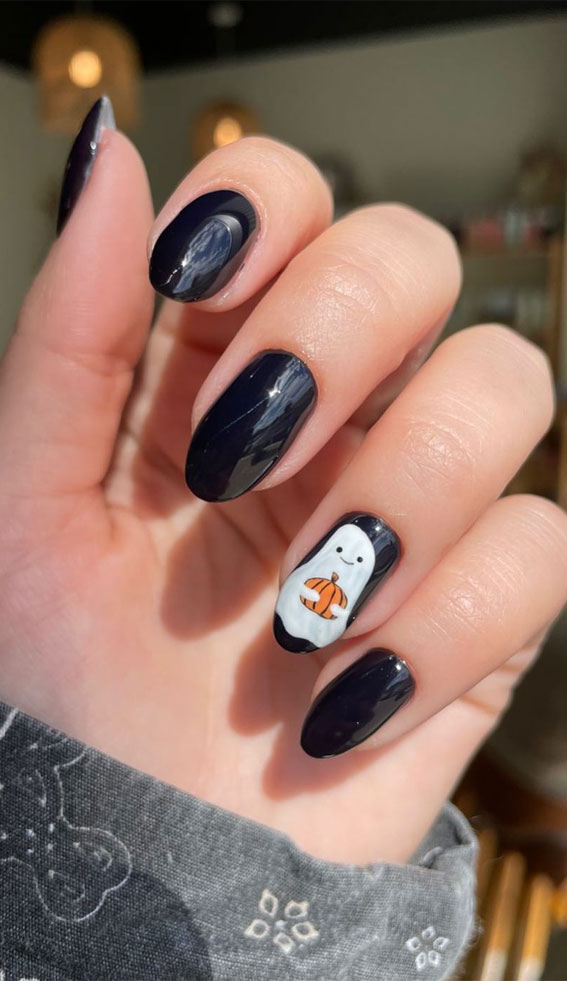 cute ghost nails