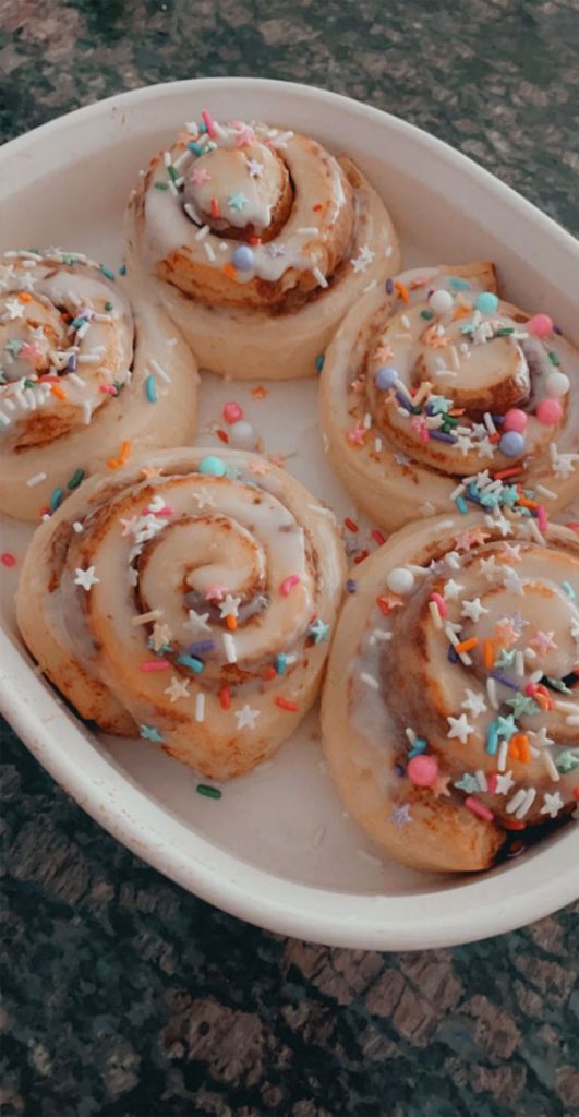 50 Food Snapchat That Makes Your Mouth Watering Cinnamon Rolls 1