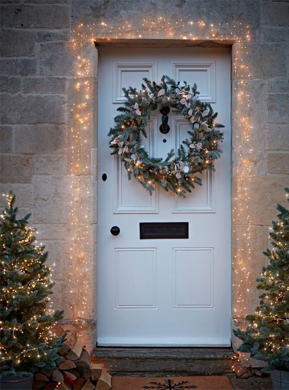 Christmas Front Door Decor, front door decor Christmas, modern Christmas front door decor, Christmas Front Door decor ideas, Christmas Front Door Decorating