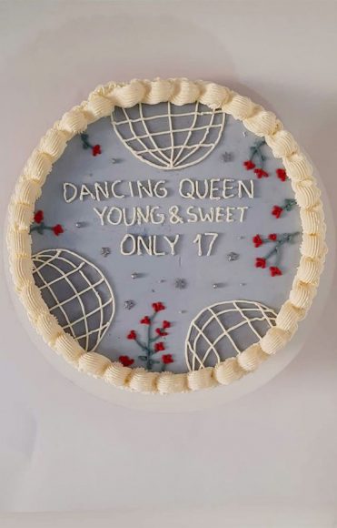 Lively and Vibrant Dancing Queen Birthday Cake Themes 1 - Fab Mood ...