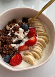 Exploring the Health Benefits of Wholesome Breakfast Bowls : Nutrient ...