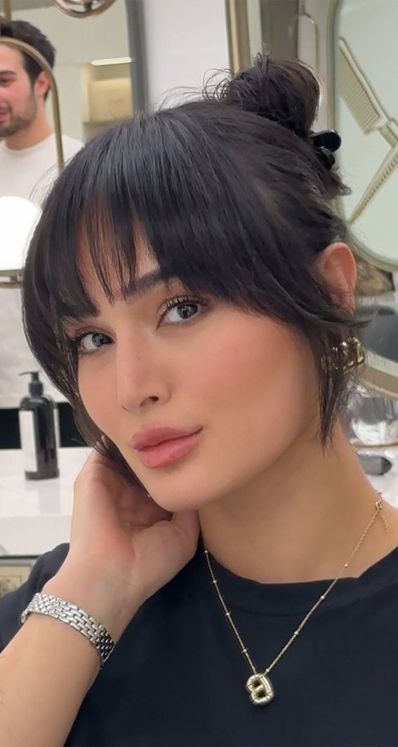 bangs hairstyles with scarf, hairstyle with bangs, layered haircut with bangs, bangs hairstyle, Hairstyle with bangs for long hair, haircuts with bangs and layers, updo with bangs, Short hairstyle with bangs, Medium hairstyle with bangs, hairstyles with fringes for over 40, bangs haircut female, fringe hairstyles, haircuts with bangs