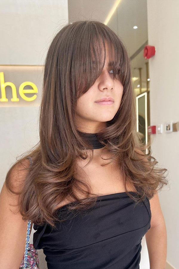 long layered butterfly cut, butterfly haircut, butterfly haircut for long hair, Butterfly haircut for long hair straight, Long layered butterfly cut straight hair