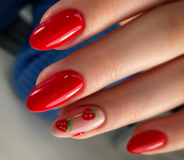 simple red nails, red nails with red strawberry