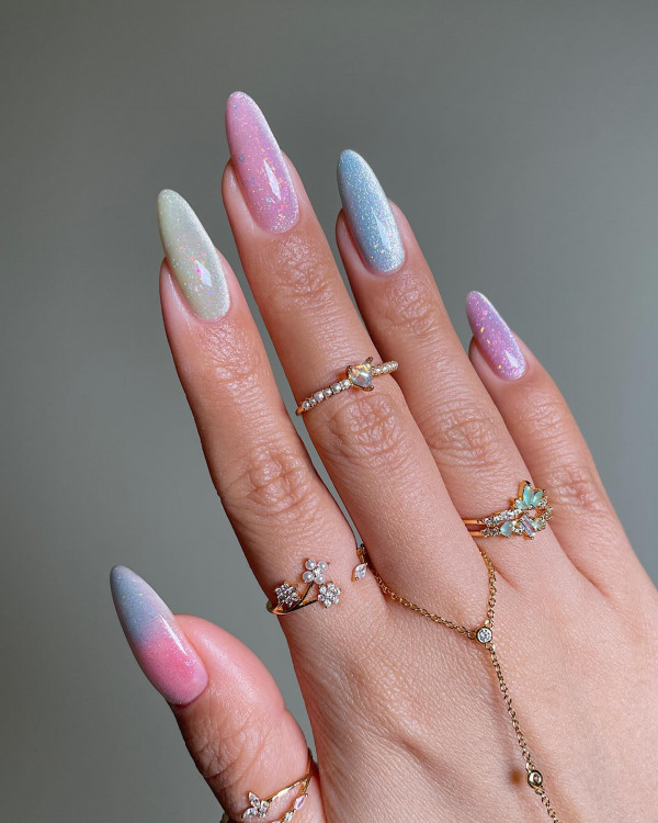 velvet nails, summer nails, trendy almond nails, classy summer nails