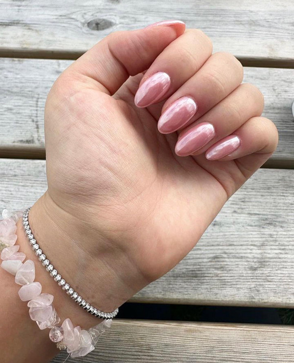 pink glazed nails, pink glazed short nails, donut glazed pink nails, glazed pink nails, nail trends, gel nails, pink glazed gel nails