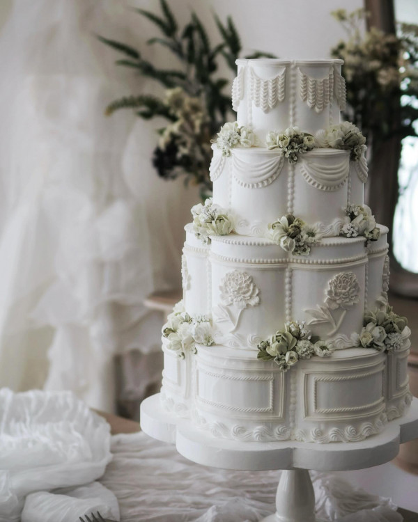 Timeless All-White Wedding Cake