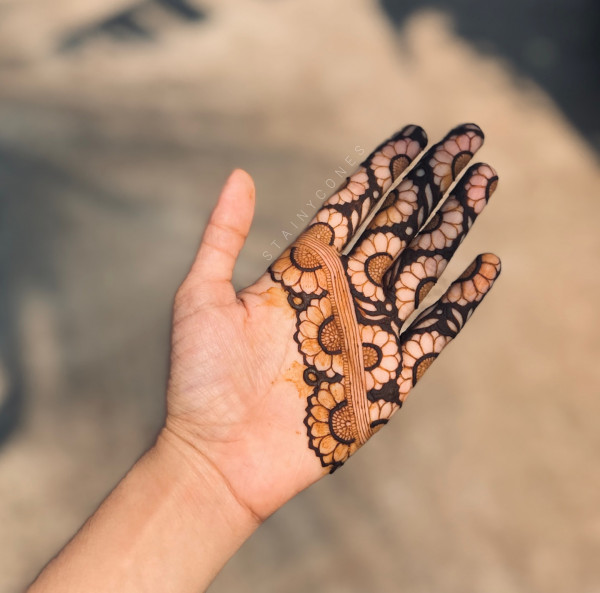 Floral Cascade Mehndi, Modern Front Hand Mehndi Design, Henna Designs, front hand henna design, simple henna designs, Beautiful henna designs , Aesthetic henna design