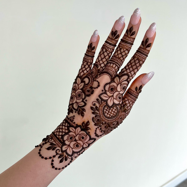 45 Stylish Mehndi Designs Simple and Beautiful : Floral Fusion Delight