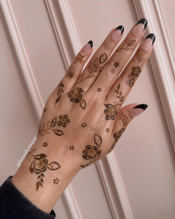 45 Stylish Mehndi Designs Simple and Beautiful : Minimalist Floral Whimsy