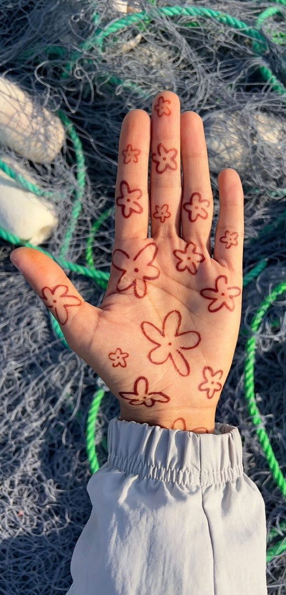 35 Henna Designs for a Beautiful Statement : Flower Power Henna