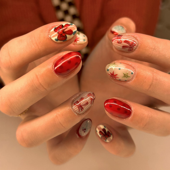 Merry Gift Wrap Glam, Christmas nails, adorable Christmas nails, festive Christmas nails, Christmas bow nails