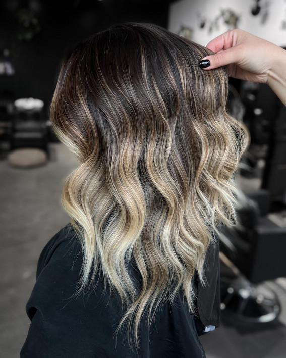 Blended Bronde Waves , High contrast balayage on dark hair, Caramel balayage on dark brown hair,  Balayage Brown hair with blonde, Chocolate brown balayage, High contrast balayage money piece hair, High contrast Hair highlights, High contrast blonde highlights