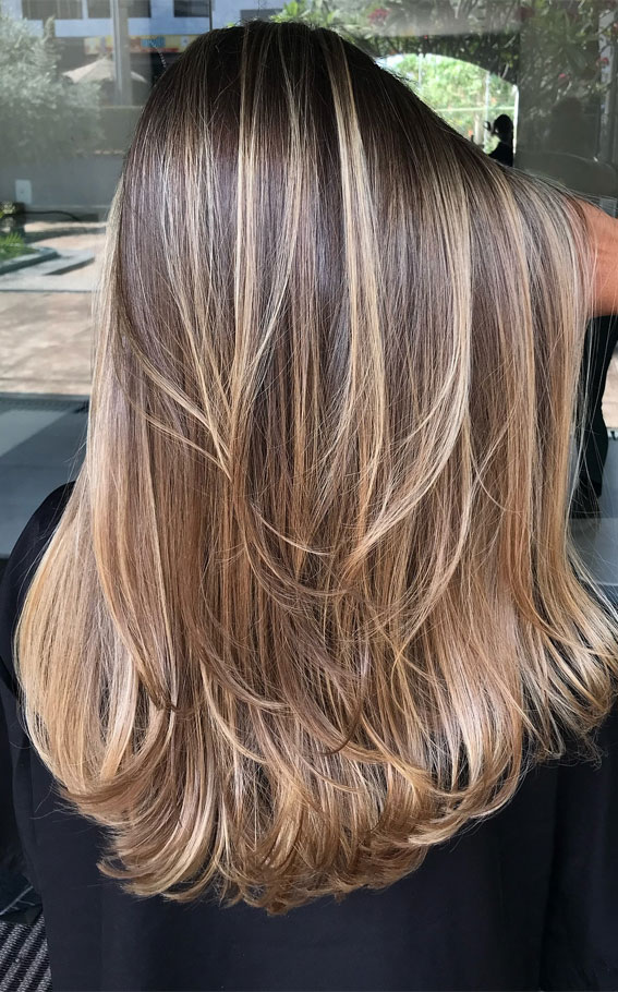 Golden Subtle Layers, High contrast balayage on dark hair, Caramel balayage on dark brown hair,  Balayage Brown hair with blonde, Chocolate brown balayage, High contrast balayage money piece hair, High contrast Hair highlights, High contrast blonde highlights