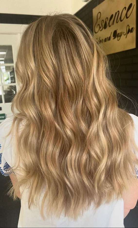 Golden Flow in Teddy Bear Blonde, Teddy bear blonde hair colour, teddy bear hair colour, teddy bear Blonde on Dark Hair, Teddy bear blonde Balayage, Teddy bear blonde Highlights, Teddy Bear Blonde Formula, Teddy bear blonde short hair, Teddy bear brown Hair, Teddy bear Balayage