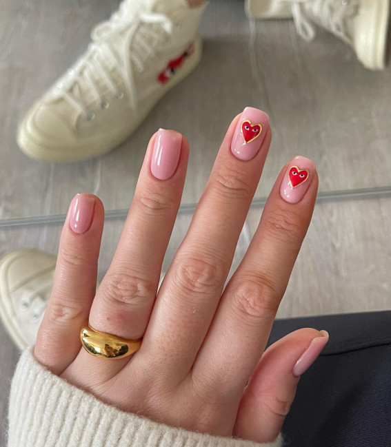 Sweet and Simple Heart Charm, Minimalist comme des garcons nails, comme des garçons nails , Comme des garçons nails pink, Comme des garcons nail design